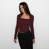 Amara De Vreemer | Pulover roșu vin cu detalii subtile cusute