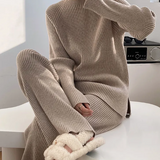 Sophie Martel | Set de relaxare din tricot rib – Confort și eleganță
